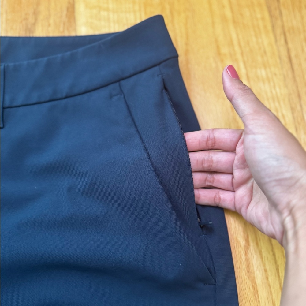 Lululemon Men’s ABC Slim-Fit Trouser 32" *Warpstreme
True Navy Blue
Size 34 - Picture 7 of 15